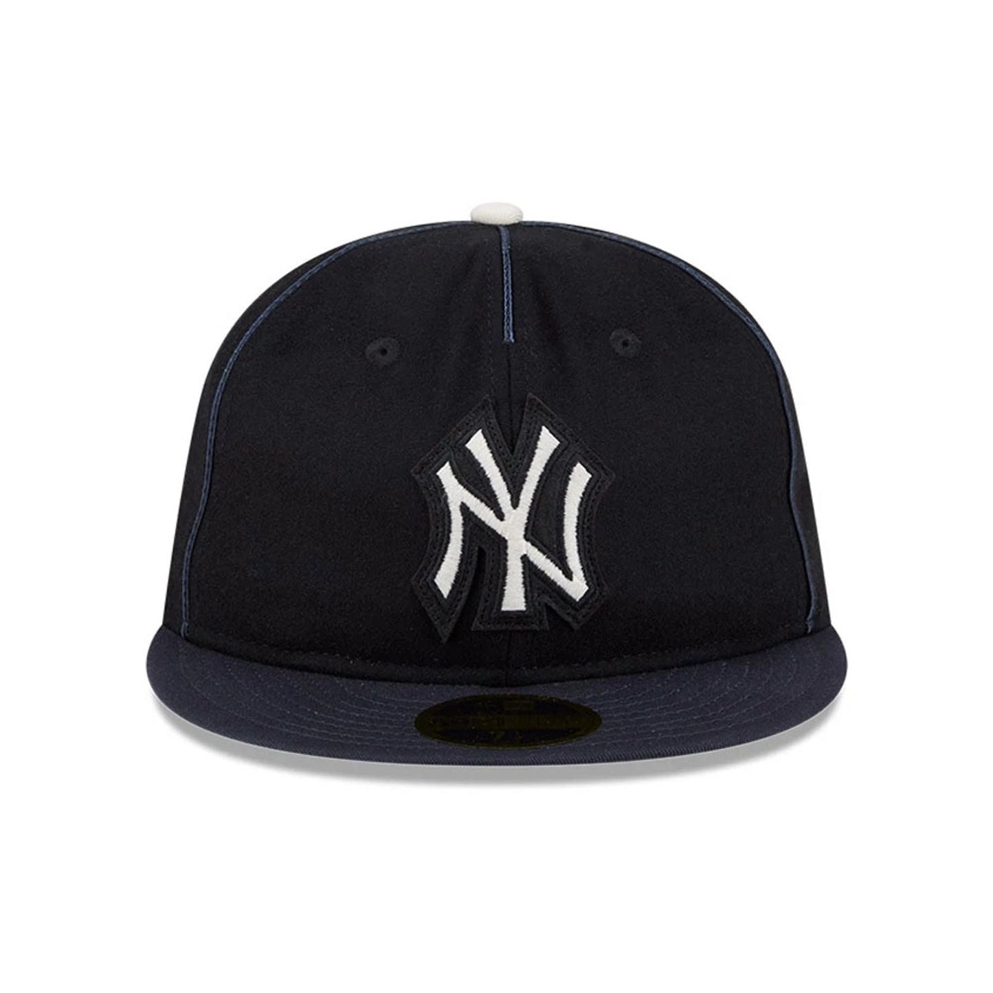 Pictured is this MLB Felt Logo New York Yankees Retro Crown 59FIFTY Fitted cap in navy. 3