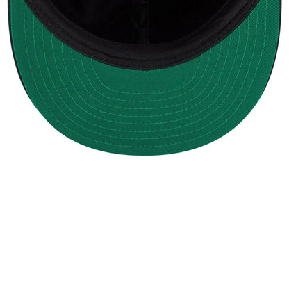 Pictured is this MLB Felt Logo New York Yankees Retro Crown 59FIFTY Fitted cap in navy. 2