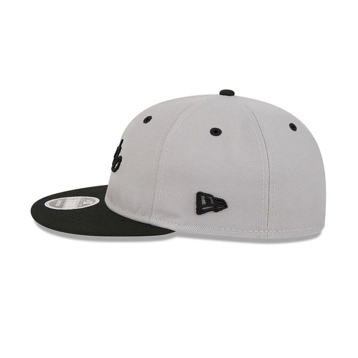 Pictured is this NBA Chainstitch Script Brooklyn Nets Retro Crown 9FIFTY cap in grey. 6