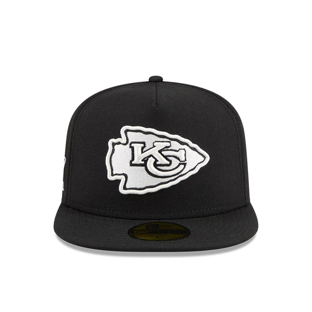 Pictured is this NFL Chiseled Embroidery Kansas City Chiefs 59FIFTY A-Frame Fitted cap in black. 4