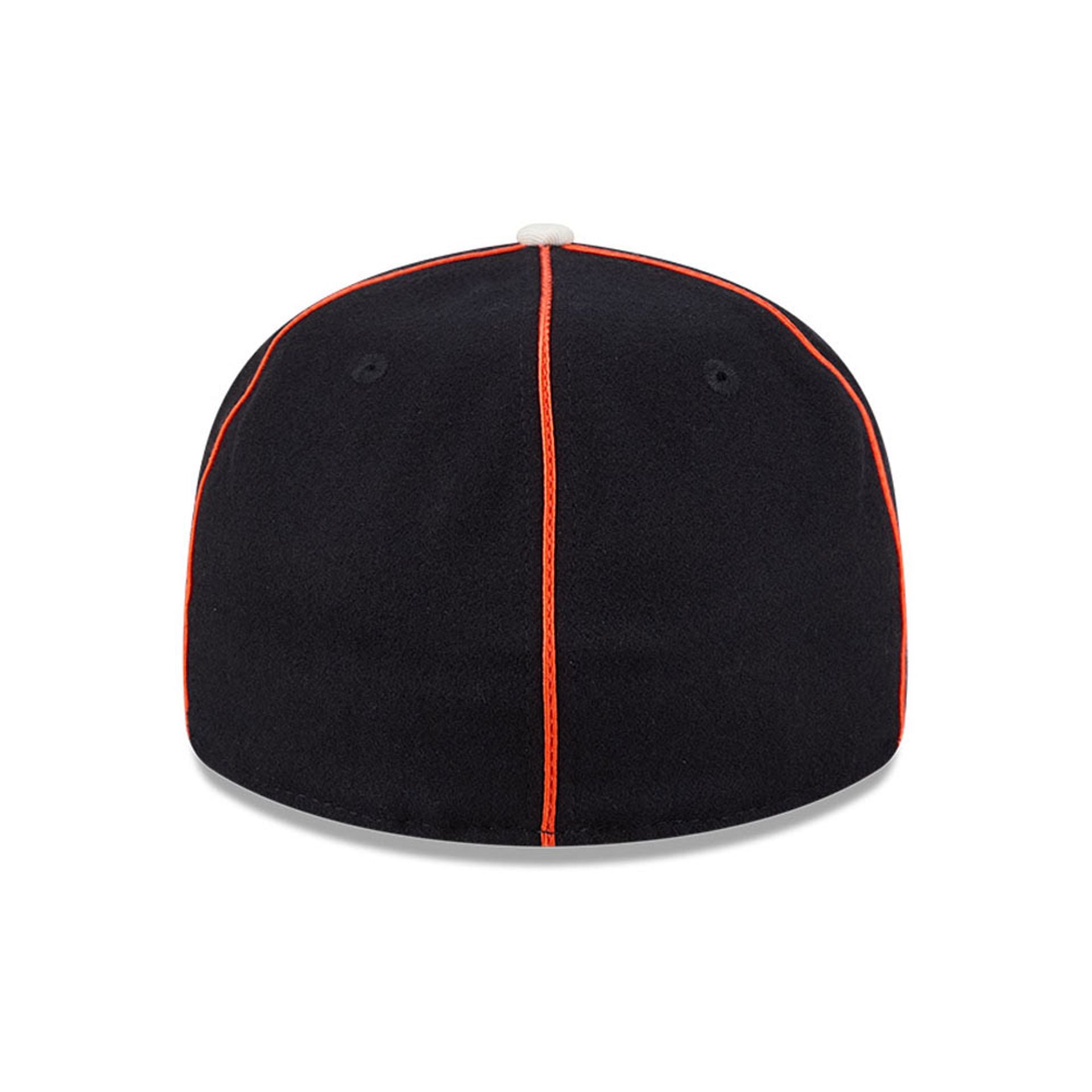 Pictured is this NHL Felt Logo Anaheim Ducks Retro Crown 59FIFTY Fitted cap in orange. 7