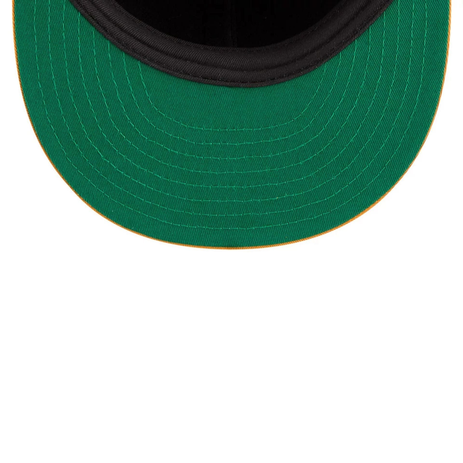 Pictured is this NHL Felt Logo Boston Bruins Retro Crown 59FIFTY Fitted cap in black. 2