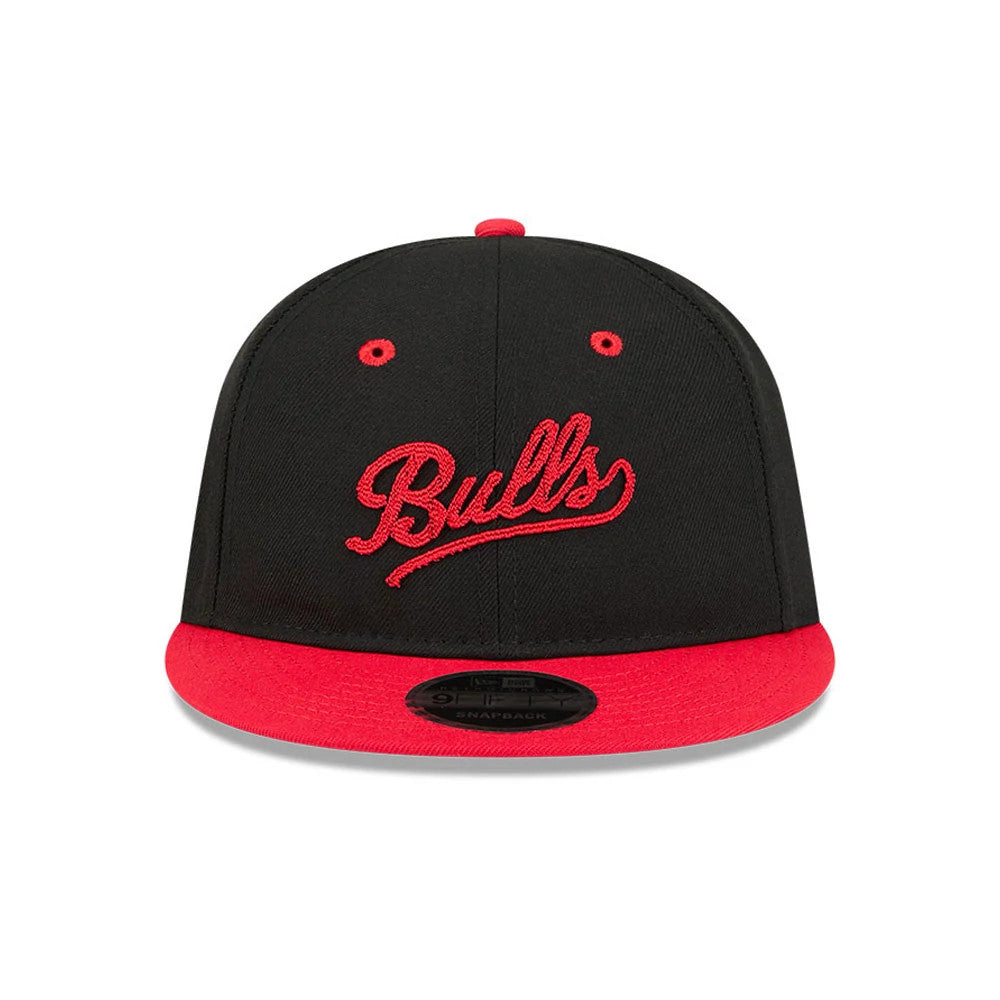 Pictured is this NBA Chainstitch Script Chicago Bulls Retro Crown 9FIFTY cap in black. 3