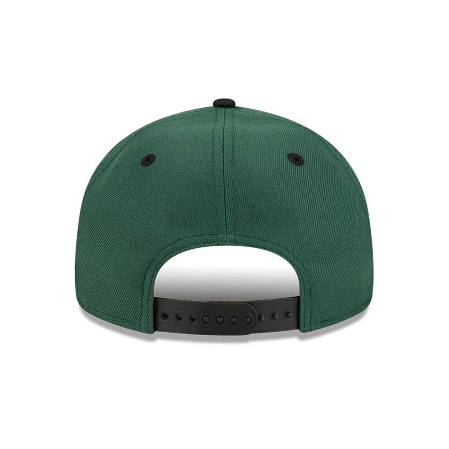 Pictured is this NBA Chainstitch Script Milwaukee Bucks Retro Crown 9FIFTY cap in dark green. 6