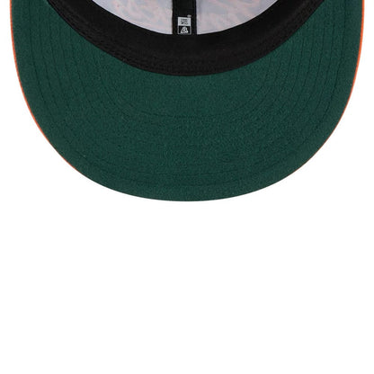 Pictured is this NBA Chainstitch Script New York Knicks Retro Crown 9FIFTY cap in blue. 2