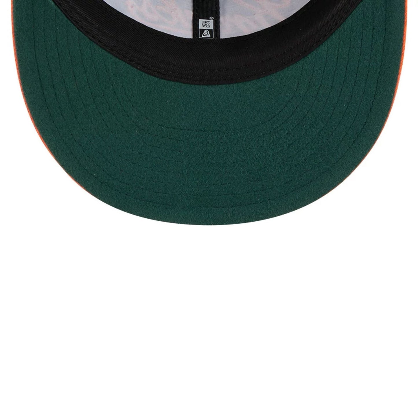 Pictured is this NBA Chainstitch Script New York Knicks Retro Crown 9FIFTY cap in blue. 2