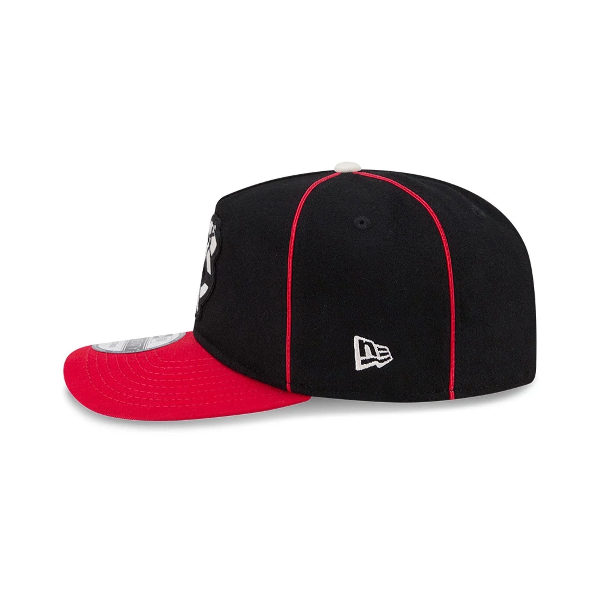 Pictured is this NHL Felt Logo Chicago Blackhawks 19TWENTY cap in black. 6