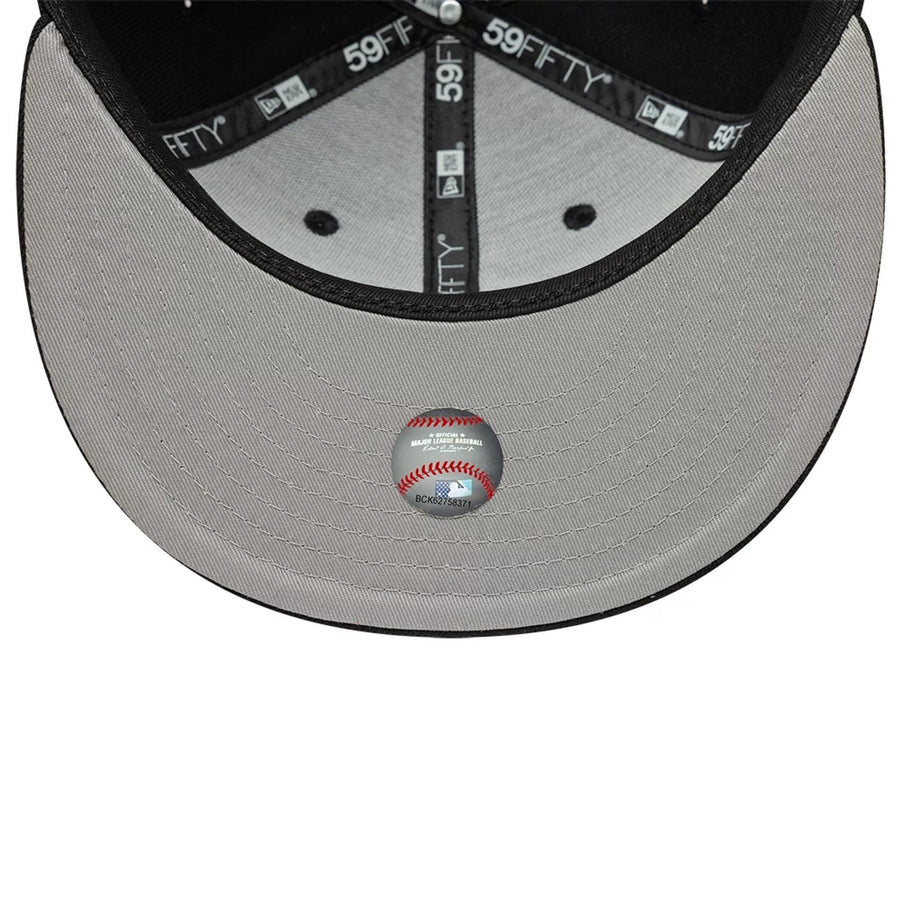 Pictured is this MLB Faux Pearl Chicago White Sox 59FIFTY Fitted cap in black. 2