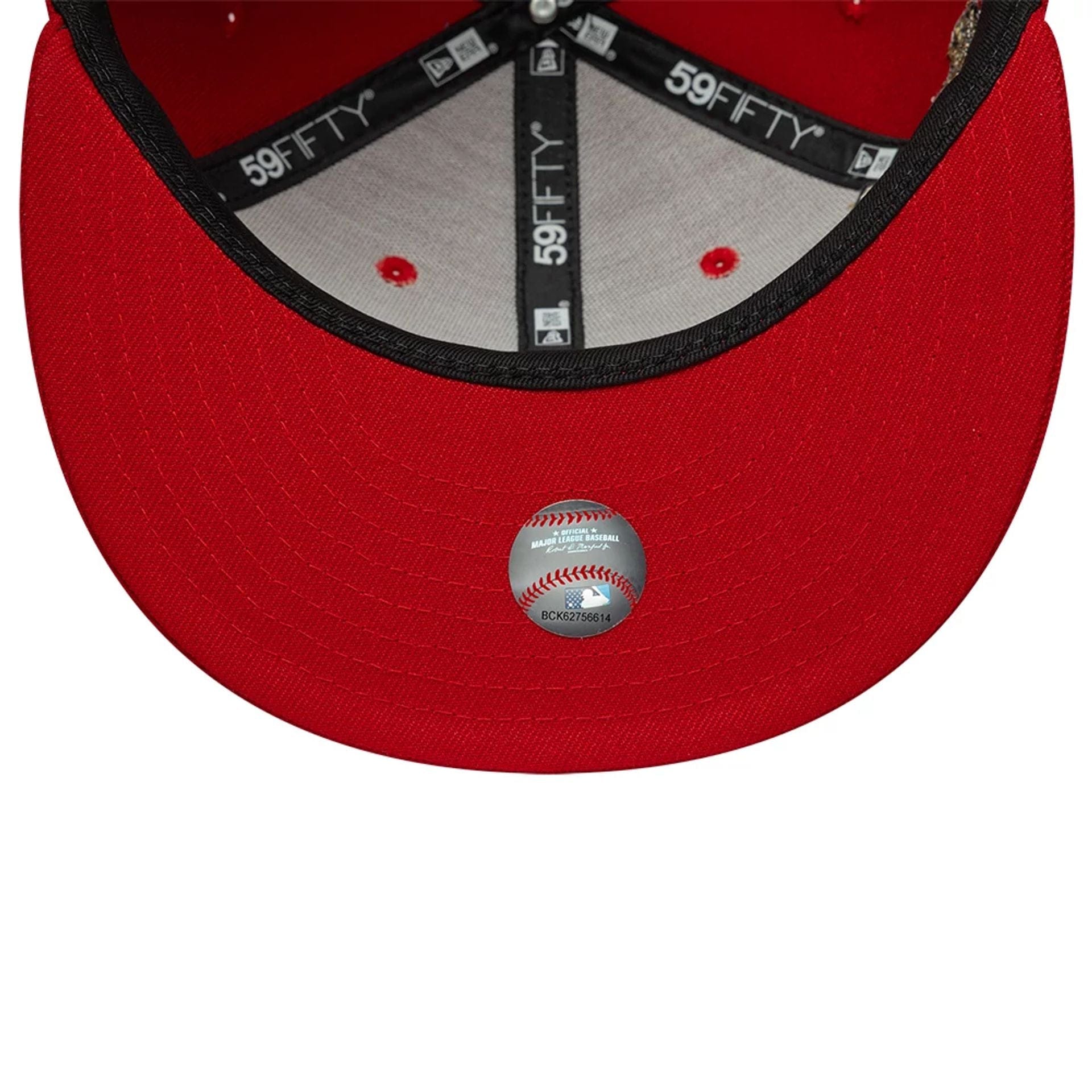 Pictured is this MLB Horseshoe LA Dodgers 59FIFTY Fitted cap in red. 7