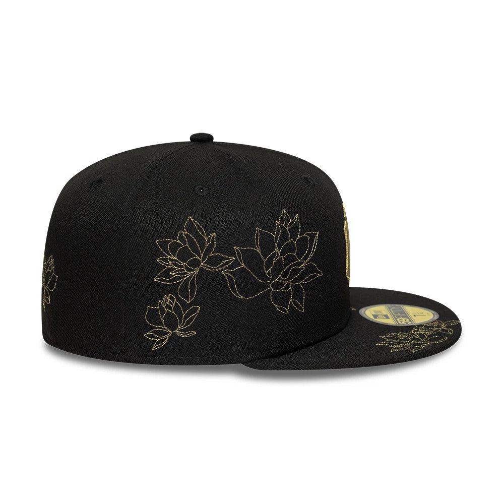 Pictured is this MLB Floral New York Yankees 59FIFTY Fitted cap in black. 6