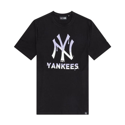 The model is wearing this MLB Drip New York Yankees T-Shirt in black. 1