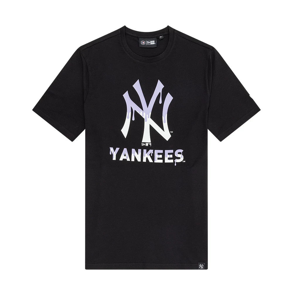 The model is wearing this MLB Drip New York Yankees T-Shirt in black. 1