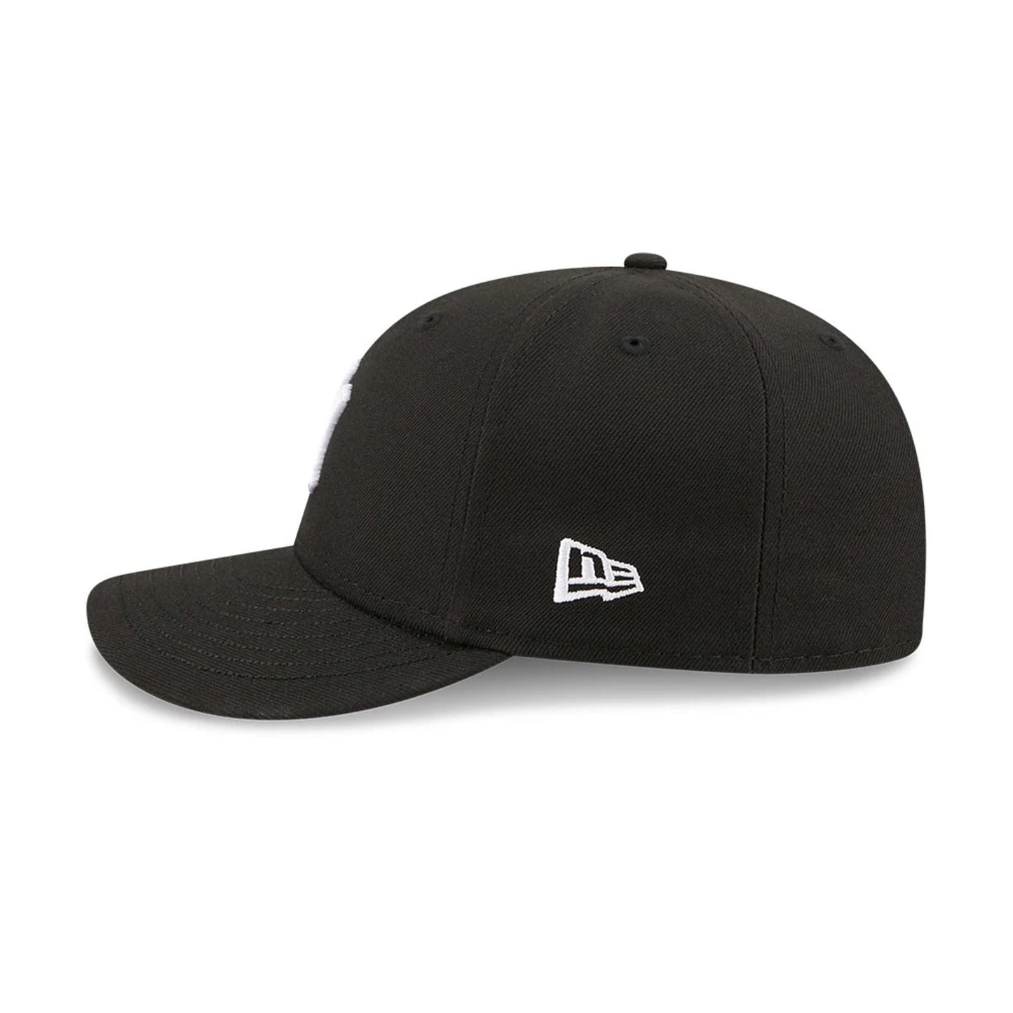 Pictured is this MLB Vissurf New York Yankees 59FIFTY Fitted cap in black. 6