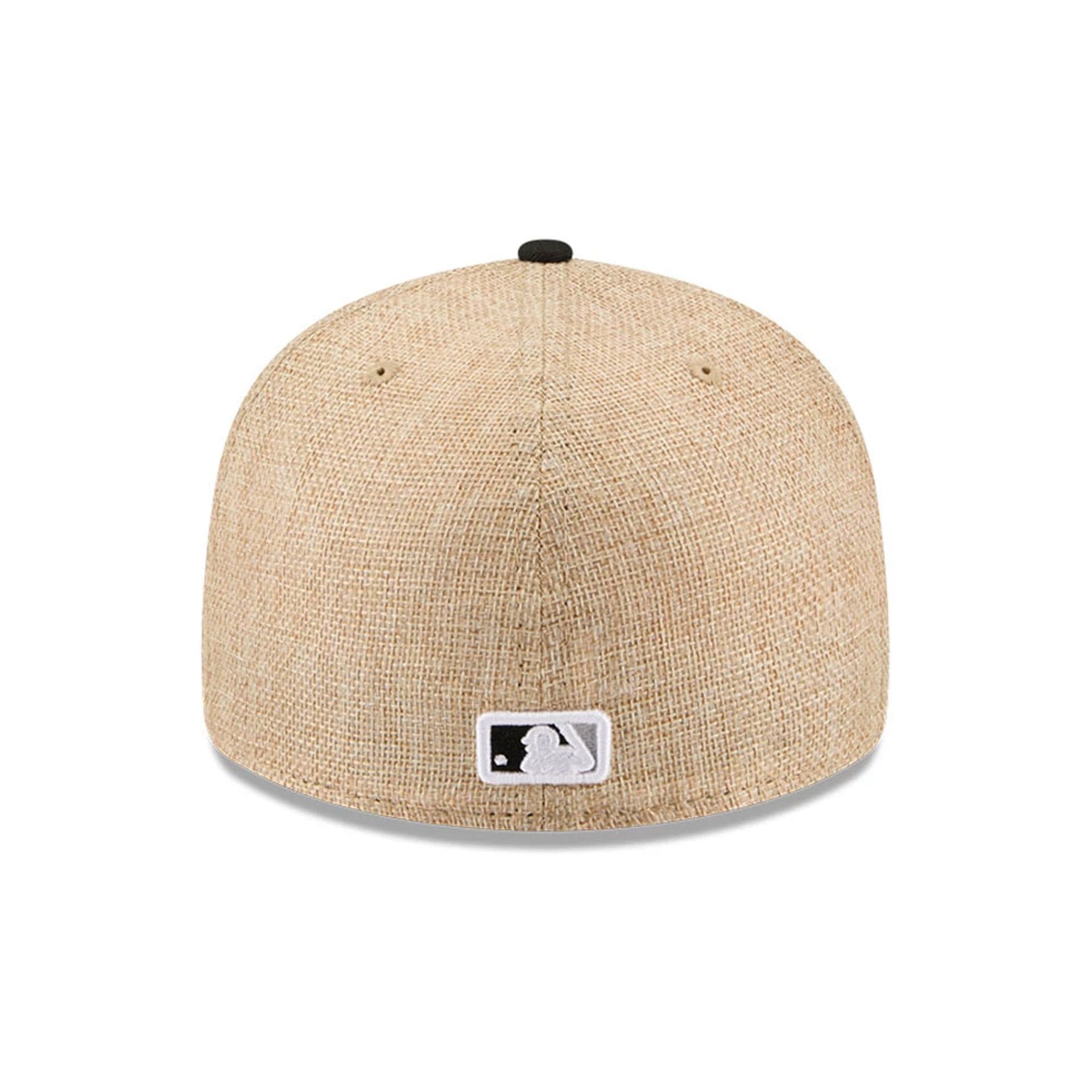 Pictured is this MLB Twine Chicago White Sox 59FIFTY Fitted cap in Beige. 7