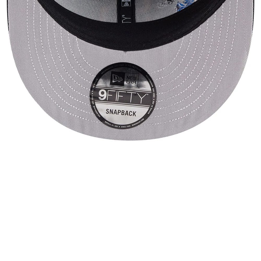 Pictured is this MLB Vissurf San Diego Padres 9FIFTY Snapback cap in black. 2