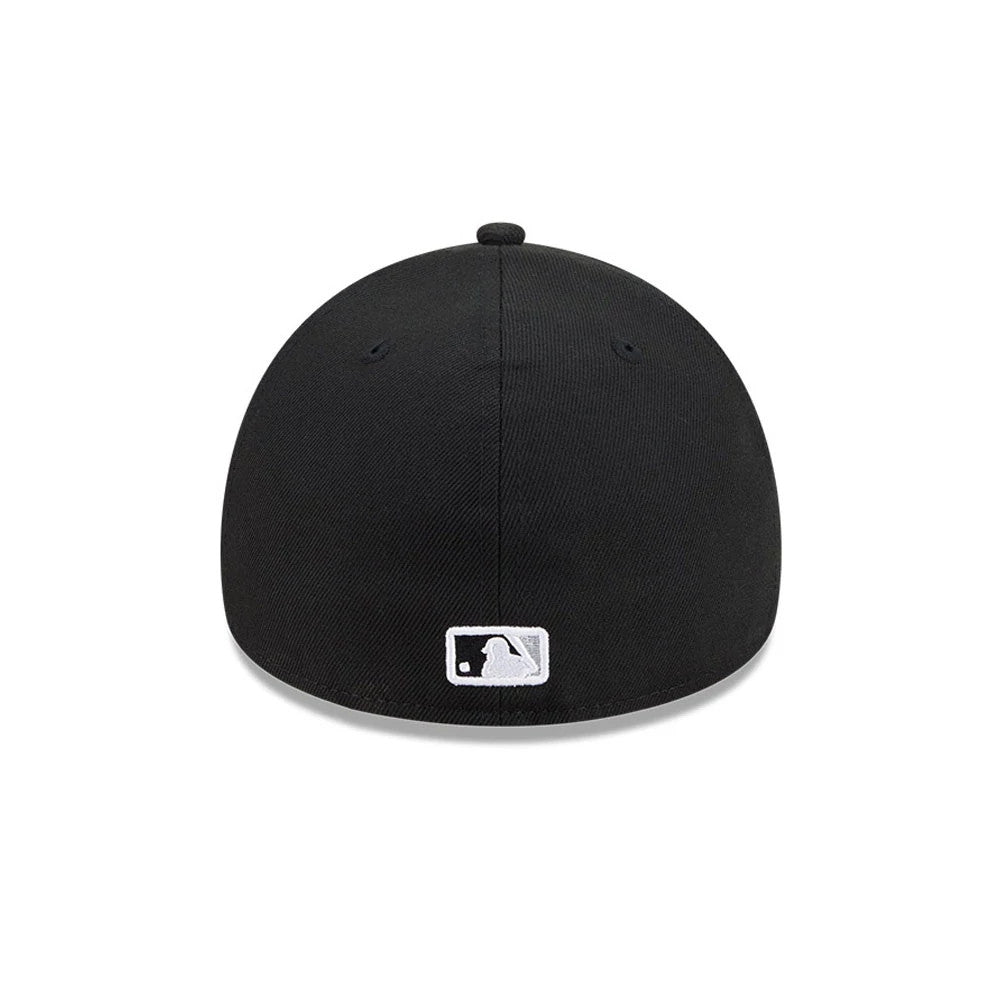 Pictured is this MLB Team Side Chicago White Sox 59FORTY A-Frame Fitted cap in black. 7