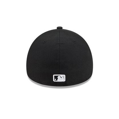Pictured is this MLB Team Side Chicago White Sox 59FORTY A-Frame Fitted cap in black. 7