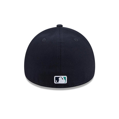 Pictured is this MLB Team Side Seattle Mariners 59FORTY A-Frame Fitted cap in navy. 6