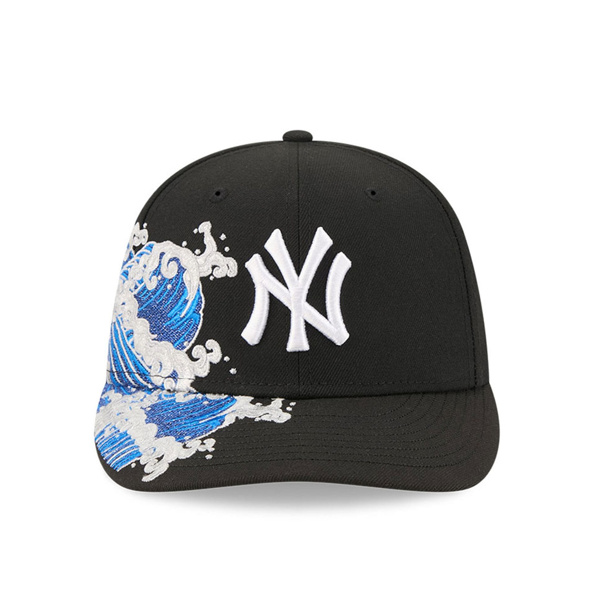 Pictured is this MLB Vissurf New York Yankees 9FIFTY Snapback cap in black. 3