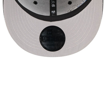 Pictured is this MLB Vissurf New York Yankees 9FIFTY Snapback cap in black. 2