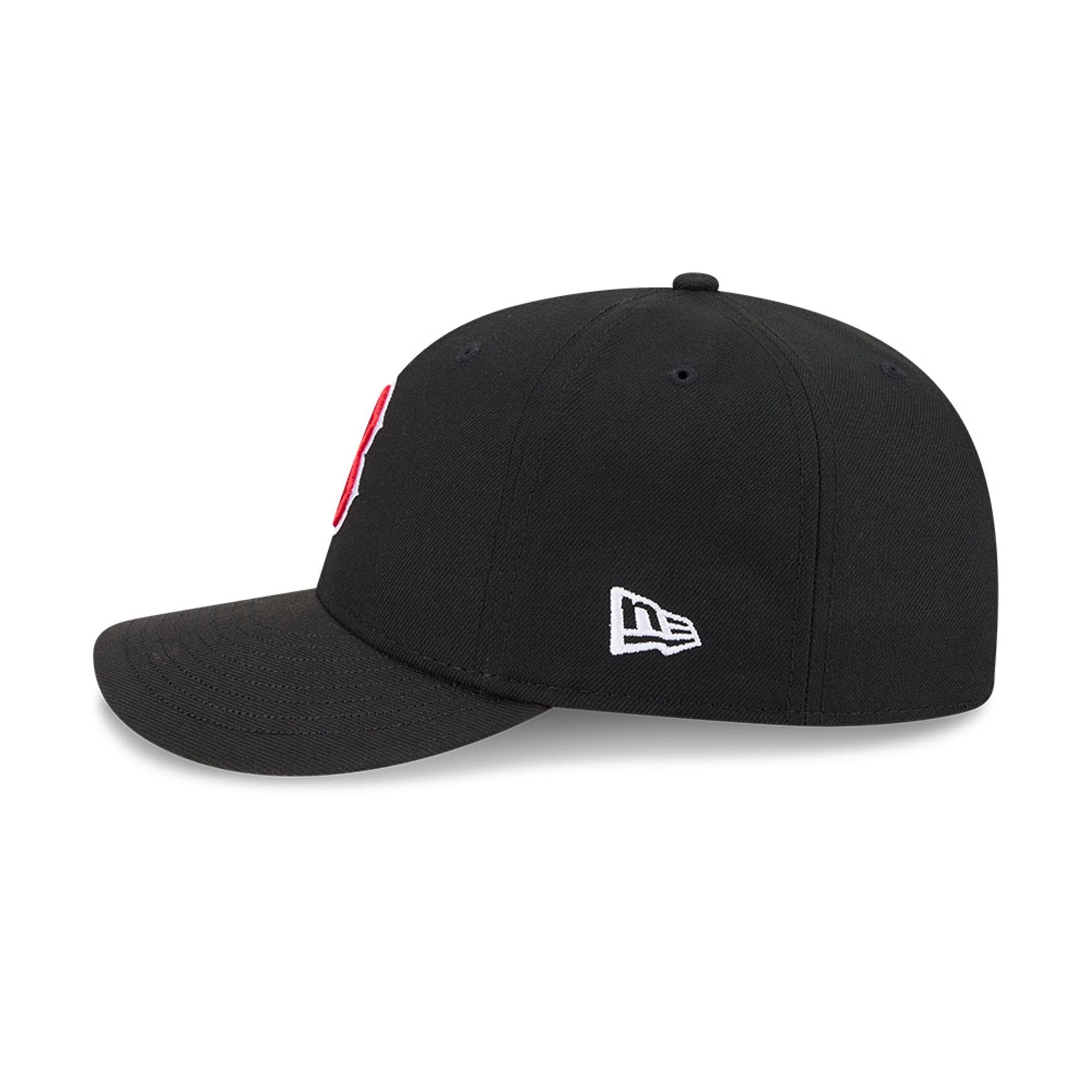 Pictured is this MLB Vissurf Boston Red Sox 9FIFTY Snapback cap in black. 6