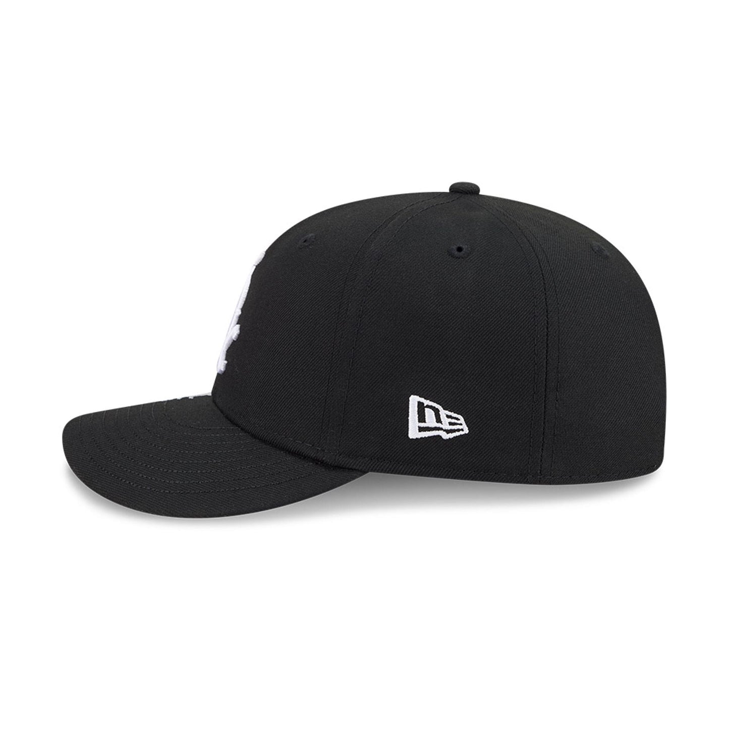 Pictured is this MLB Vissurf Chicago White Sox 9FIFTY Snapback cap in black. 6