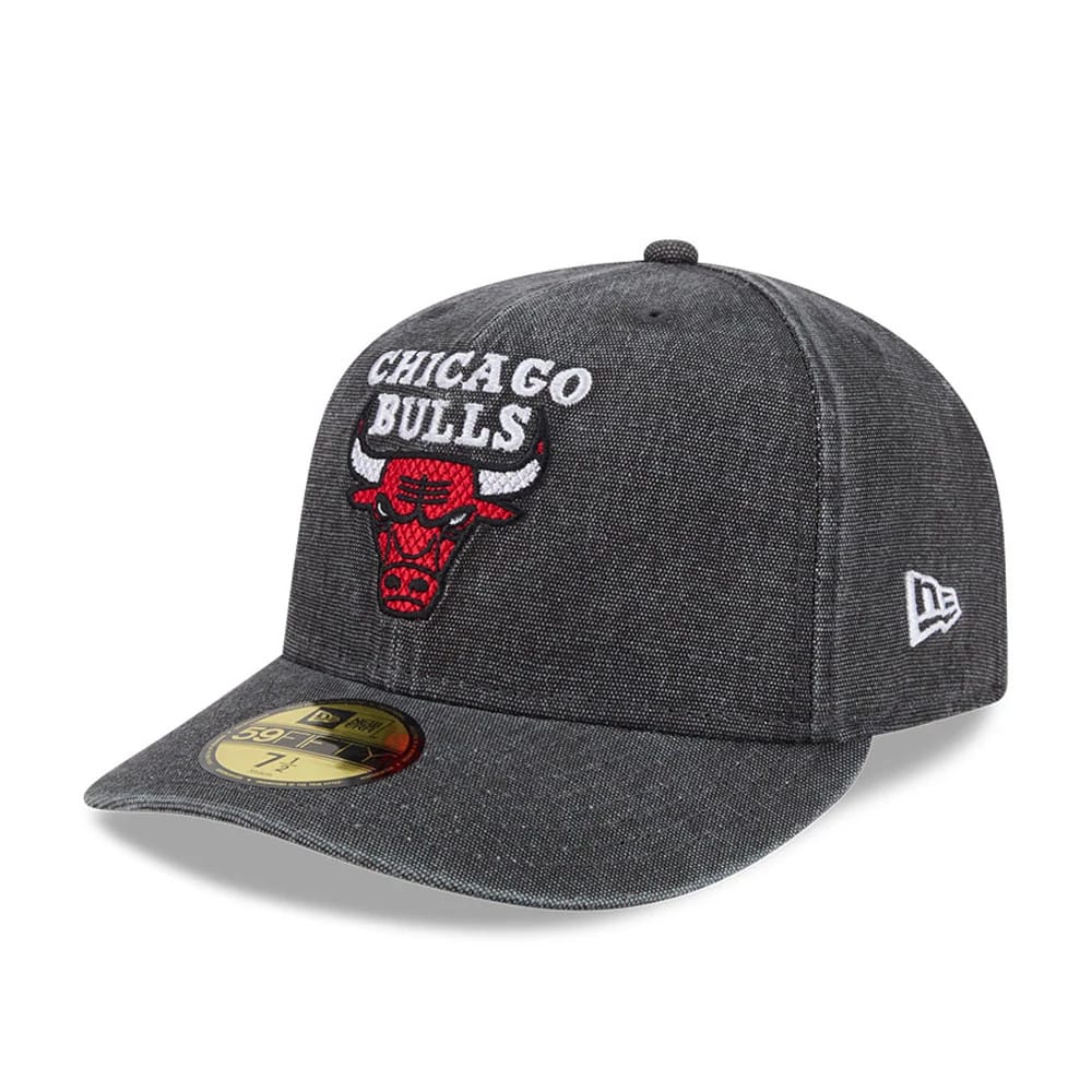 Pictured is this NBA Hardwood Classic Chicago Bulls 59FIFTY Fitted cap in black. 4