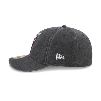 Pictured is this NBA Hardwood Classic Chicago Bulls 59FIFTY Fitted cap in black. 6