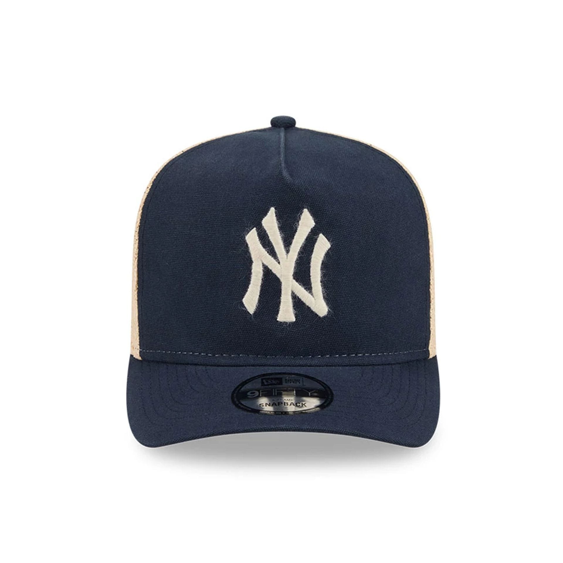 Pictured is this MLB Grained New York Yankees 9FIFTY A-Frame Snapback cap in navy. 3
