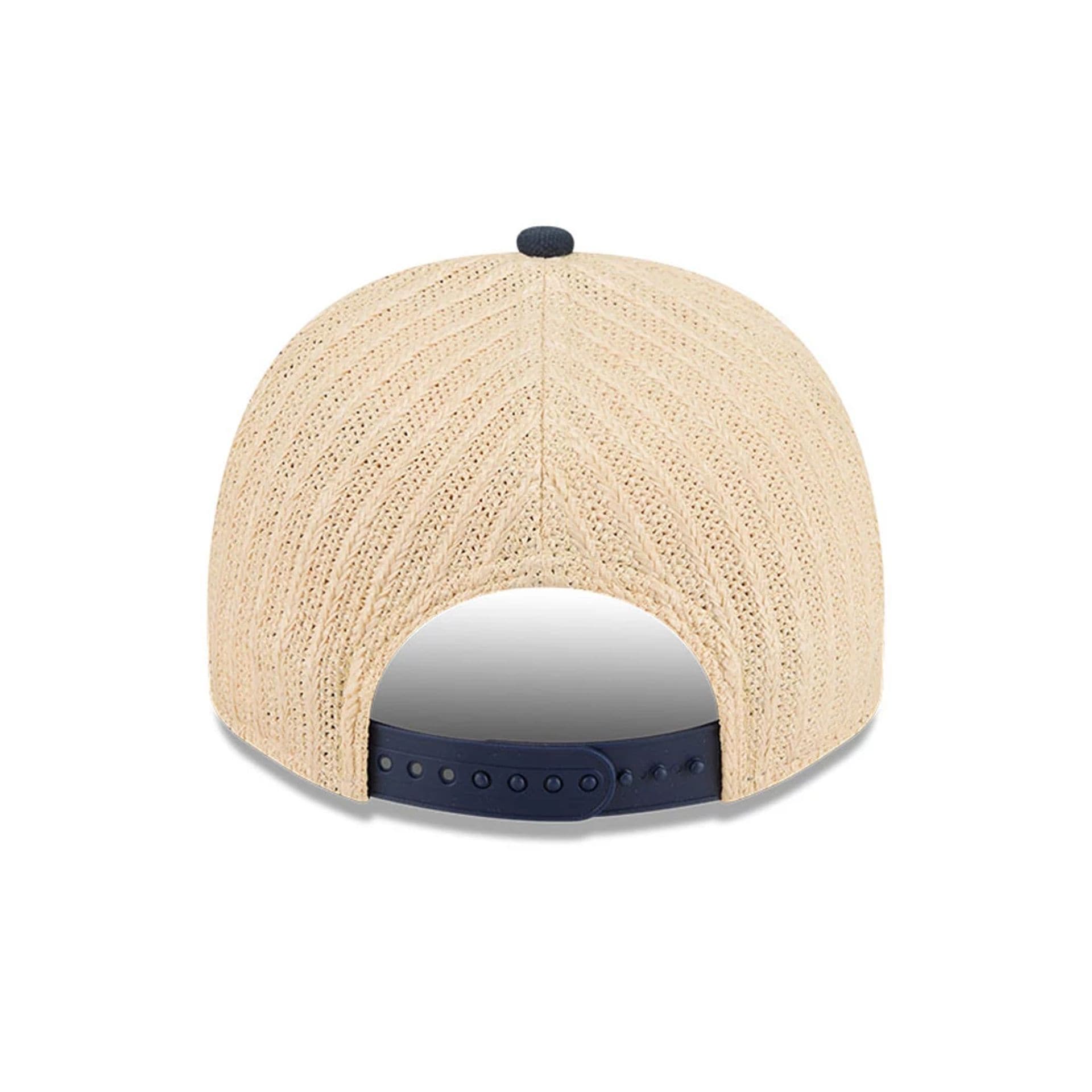 Pictured is this MLB Grained New York Yankees 9FIFTY A-Frame Snapback cap in navy. 7