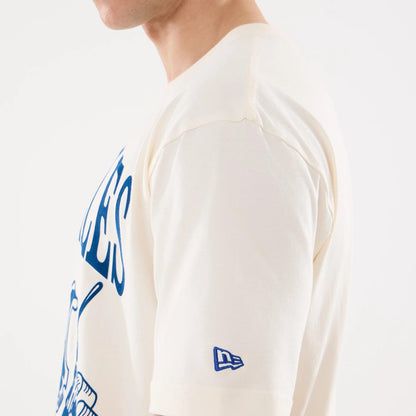 The model is wearing this MLB Life Graphic LA Dodgers T-Shirt in light beige. 7