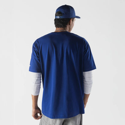 The model is wearing this MLB Life Graphic LA Dodgers T-Shirt in dark blue. 2