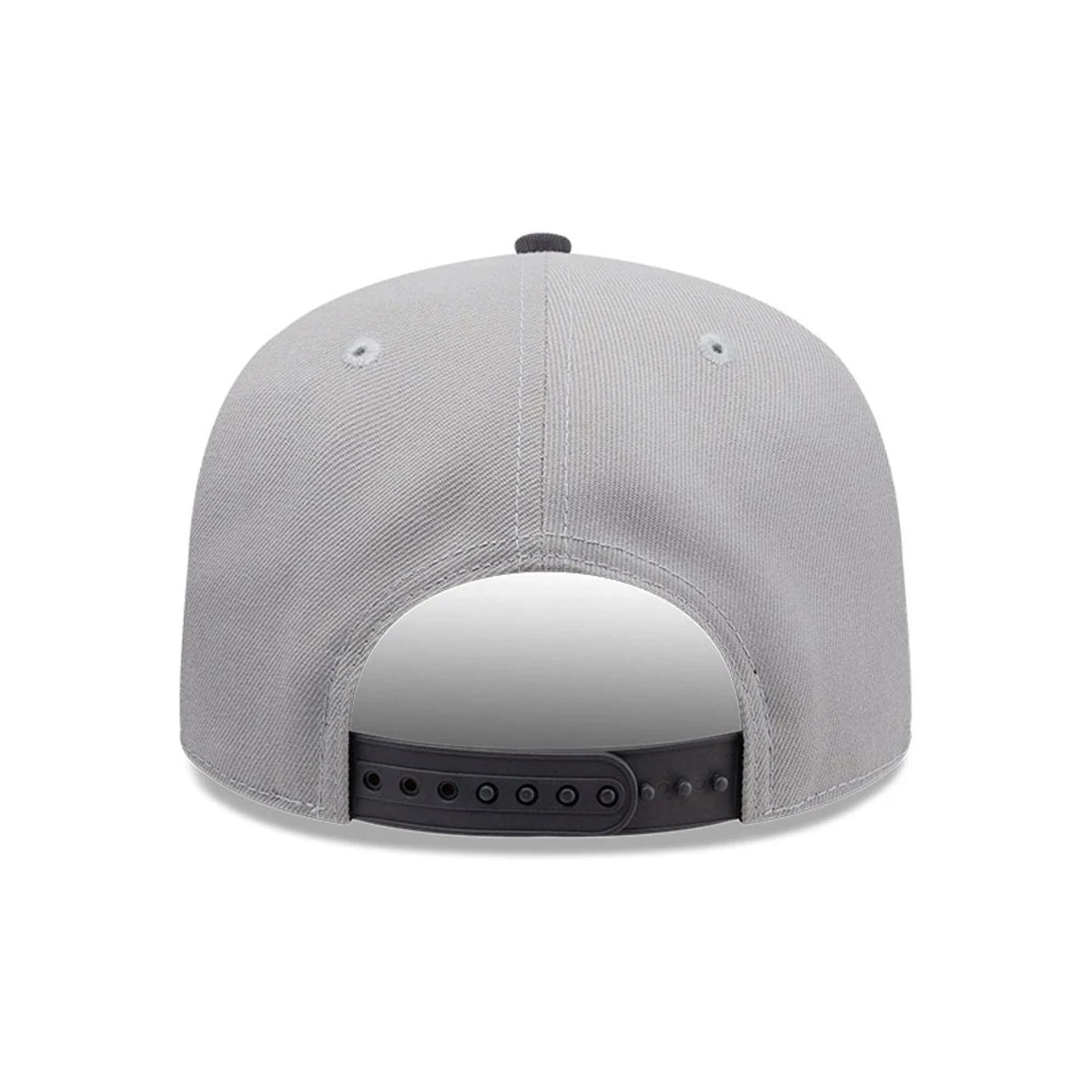 Pictured is this MLB Tagged Chicago White Sox 19TWENTY cap in grey. 4