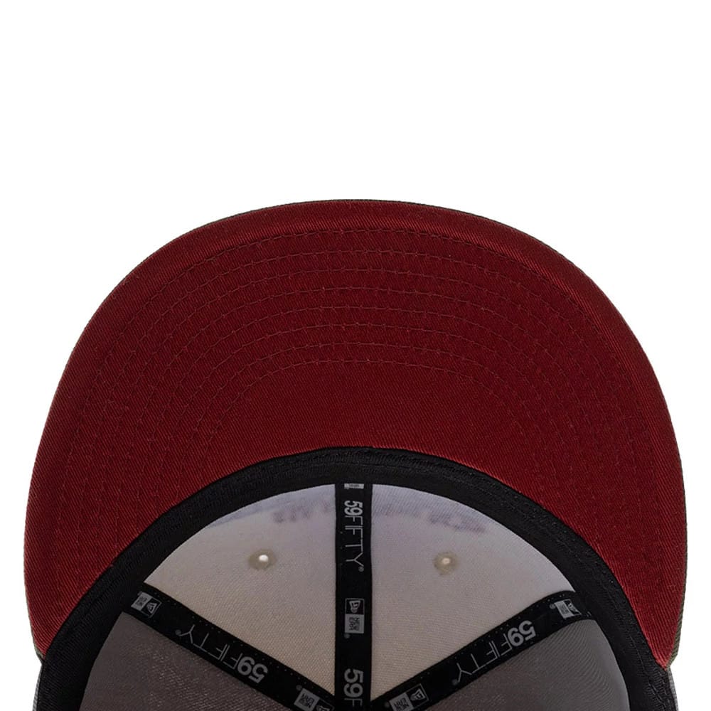 Pictured is this MLB Tagged New York Yankees 59FIFTY Fitted cap in grey. 2