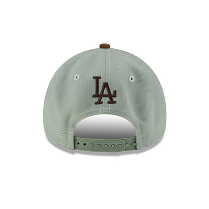 Pictured is this MLB DIY Note LA Dodgers 9FORTY A-Frame cap in dark brown. 5