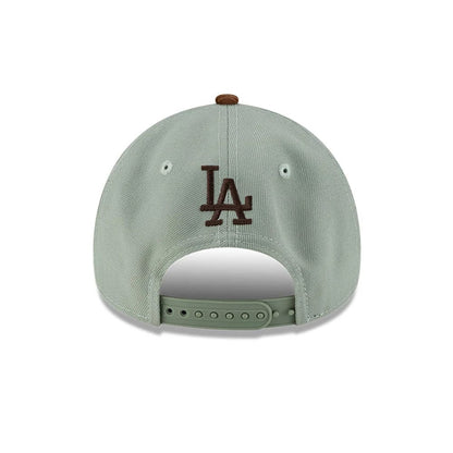 Pictured is this MLB DIY Note LA Dodgers 9FORTY A-Frame cap in green. 5