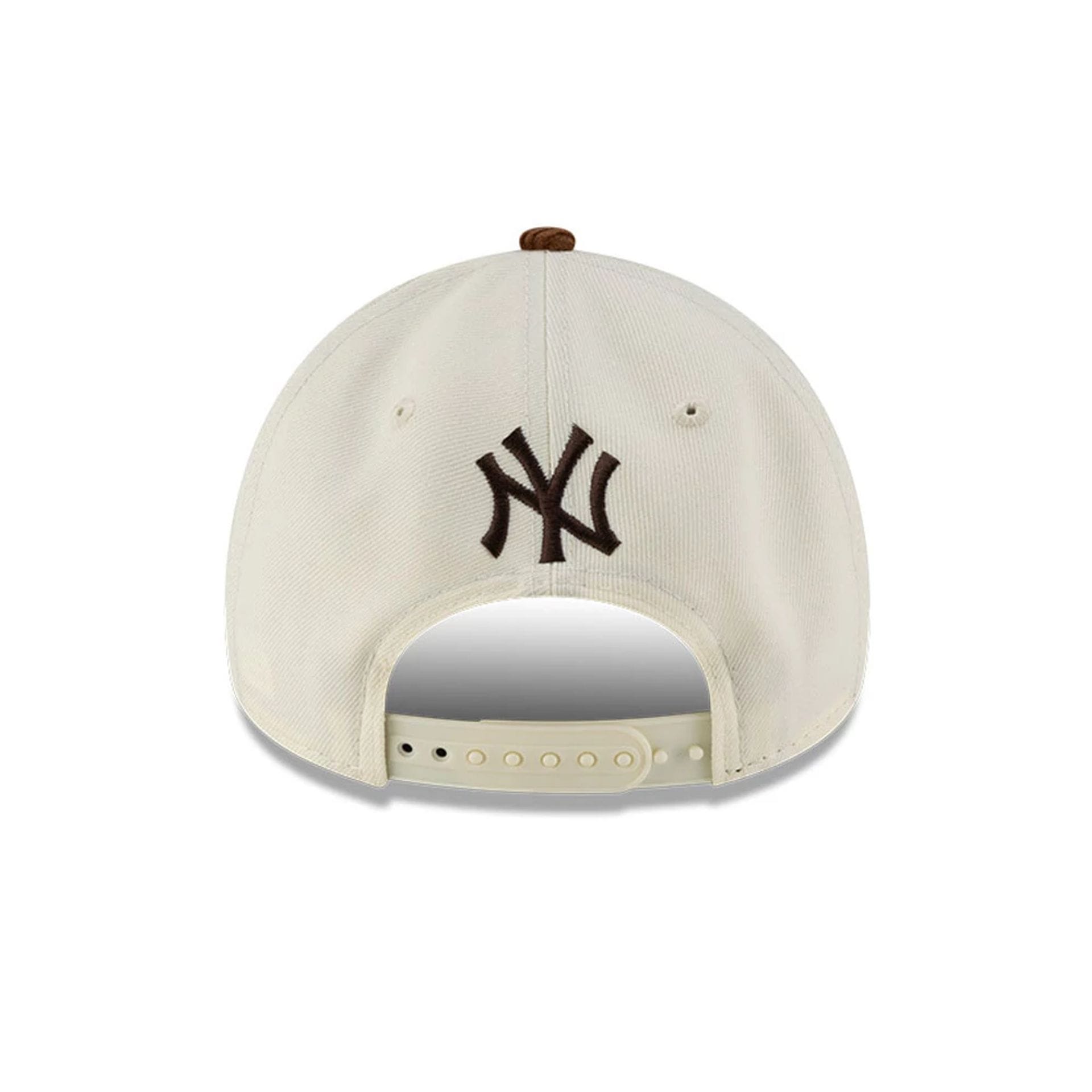 Pictured is this MLB DIY Note New York Yankees 9FORTY A-Frame cap in dark brown. 5