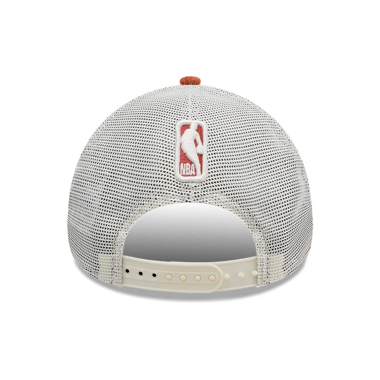 Pictured is this NBA Old English Chicago Bulls 9FORTY A-Frame cap in white. 4