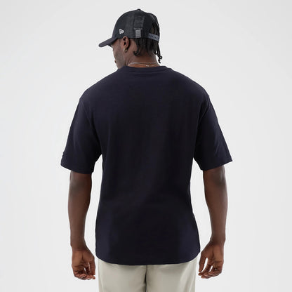 The model is wearing this MLB Slub LA Dodgers Oversized T-Shirt in navy. 7
