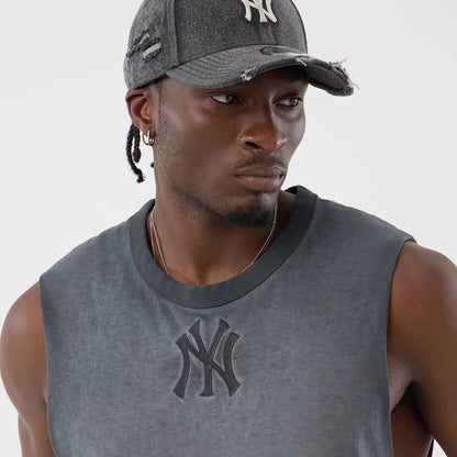 The model is wearing this MLB Washed Logo New York Yankees Vest in black. 4