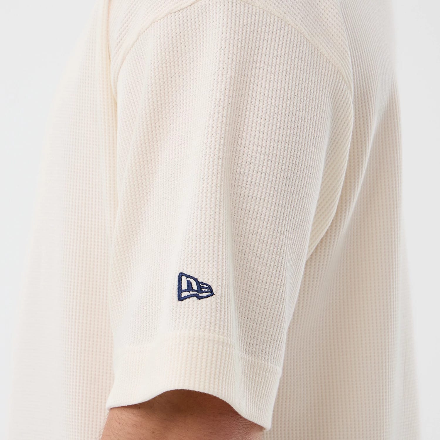 The model is wearing this MLB Waffle New York Yankees T-Shirt in open white. 7