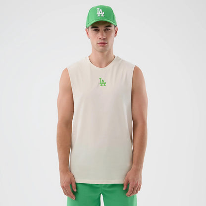 The model is wearing this MLB League Essential LA Dodgers Vest in open white. 1