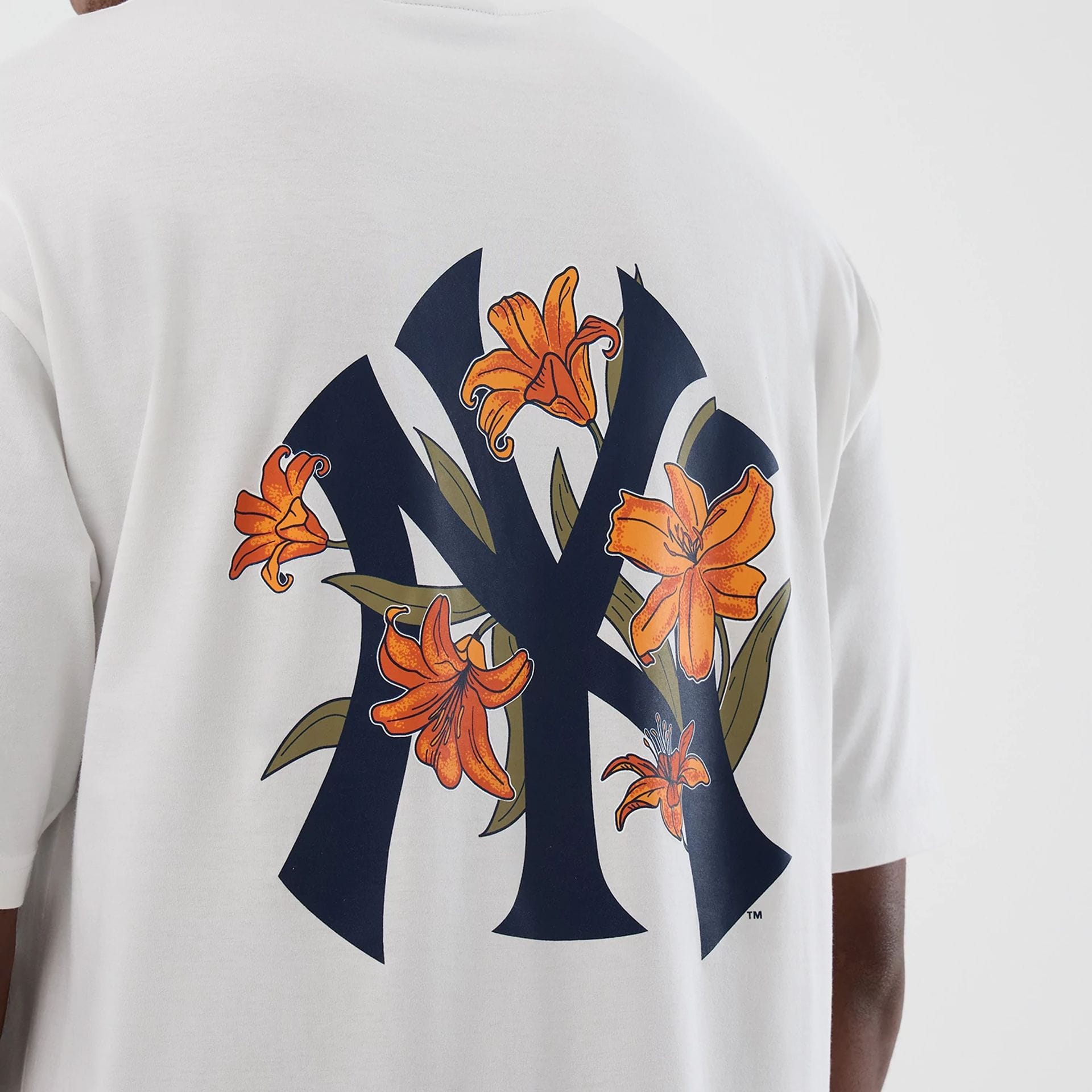 MLB Floral New York Yankees White Oversized T-Shirt | NEC EU