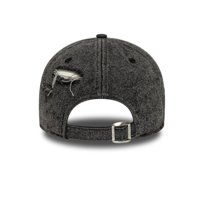 Pictured is this MLB Acid Wash New York Yankees 9FORTY cap in black. 4