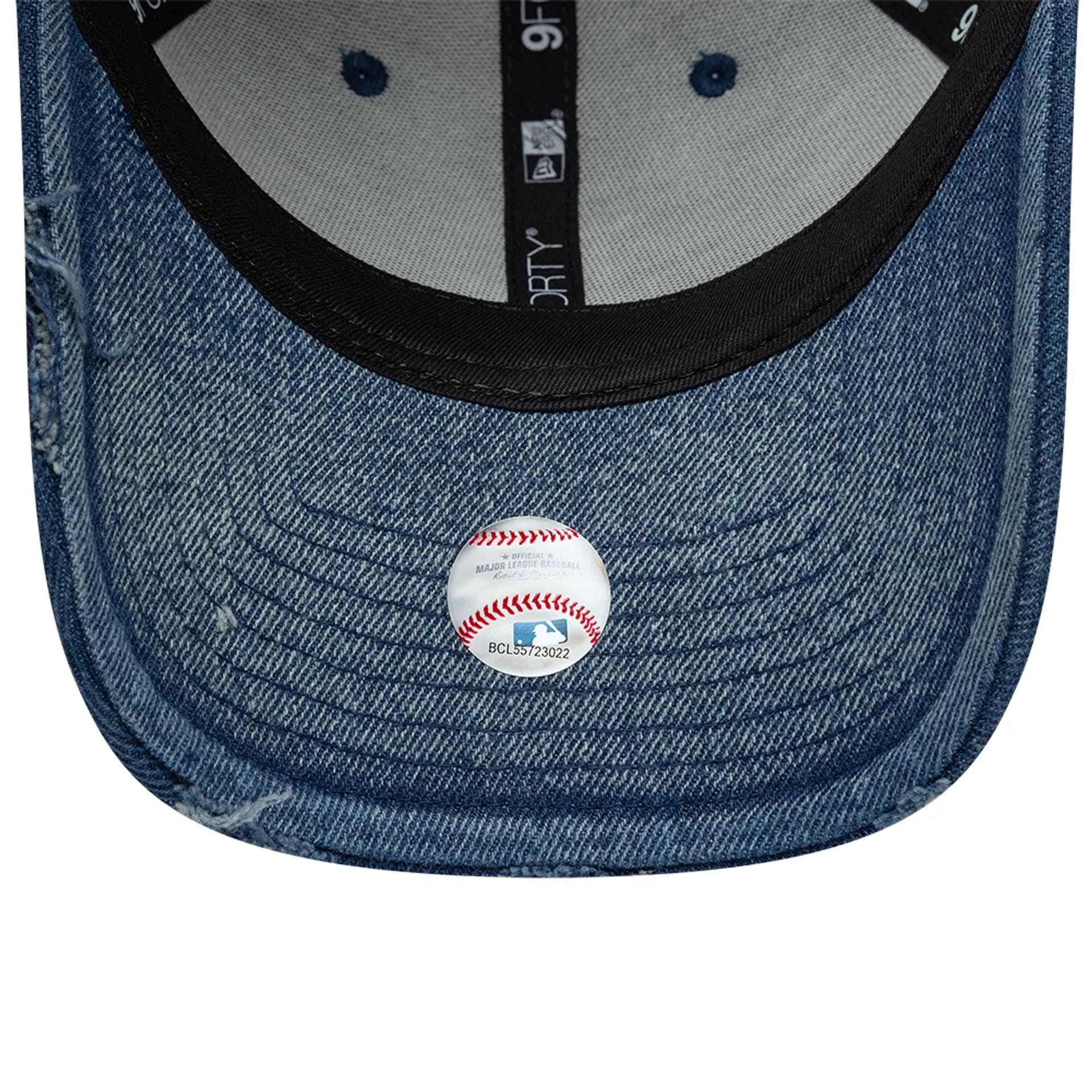 Pictured is this MLB Acid Wash LA Dodgers 9FORTY cap in pastel blue. 7