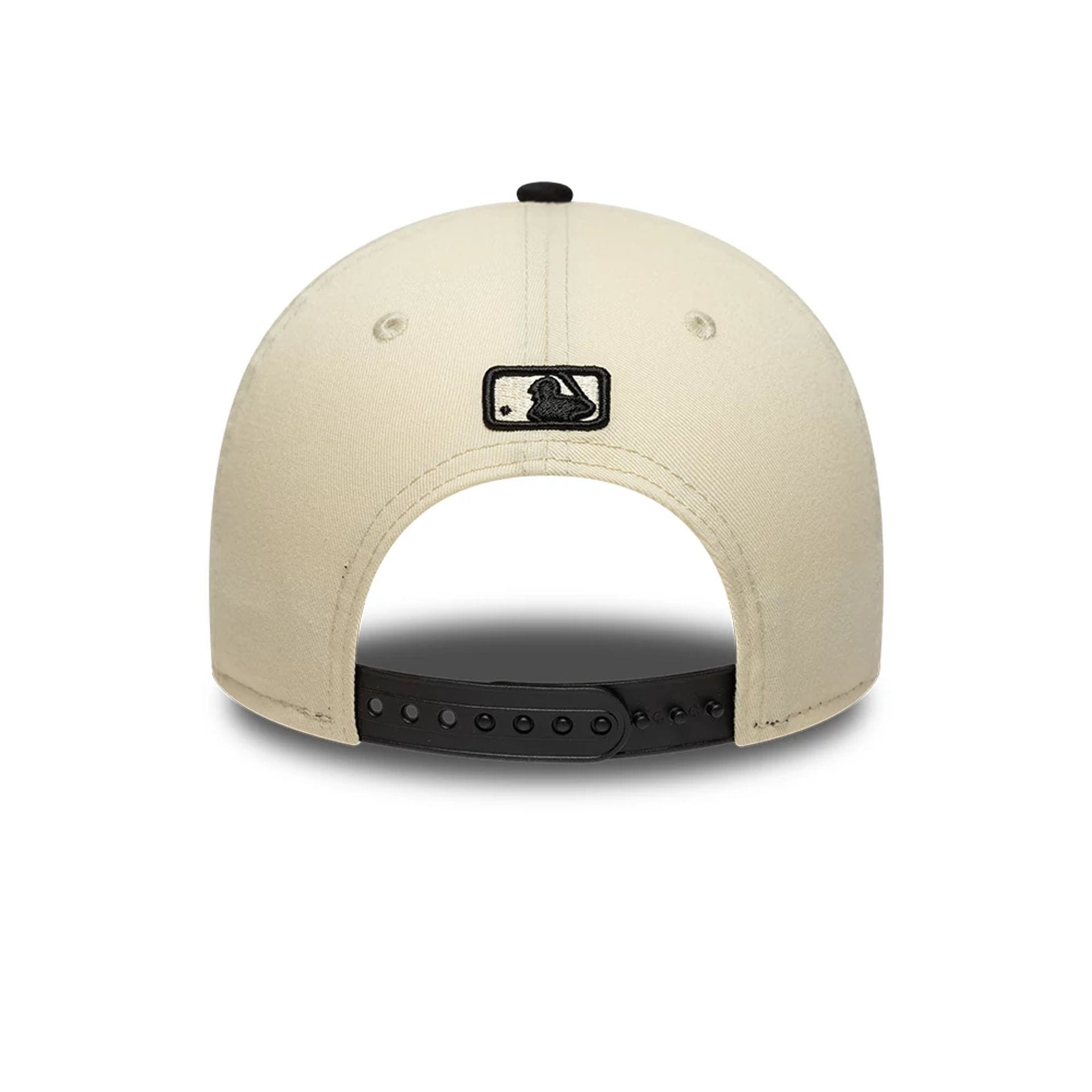 Pictured is this MLB Side Script New York Mets 9FORTY M-Crown cap in Cream. 4