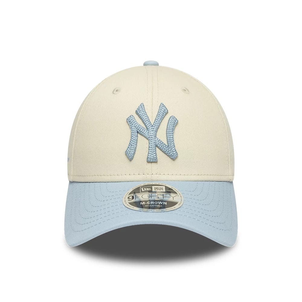 Pictured is this MLB Side Script New York Yankees 9FORTY M-Crown cap in Cream. 2