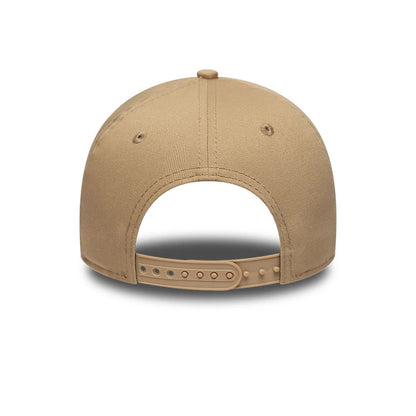 Pictured is this MLB League Essential LA Dodgers 9FORTY E-Frame cap in light beige. 4