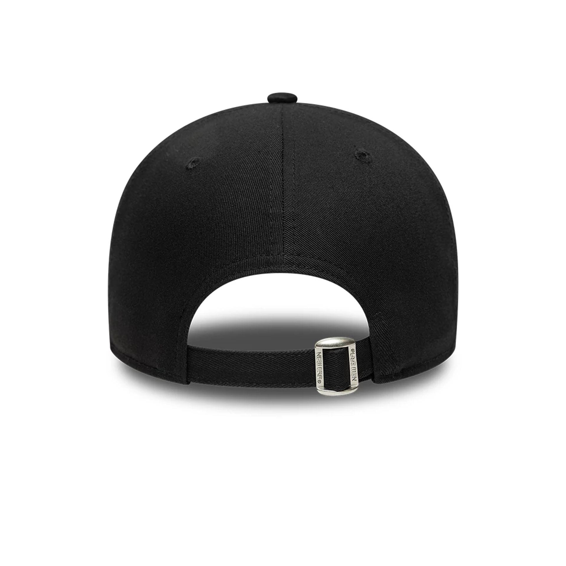 Pictured is this NBA Team Outline Chicago Bulls 9FORTY cap in black. 4