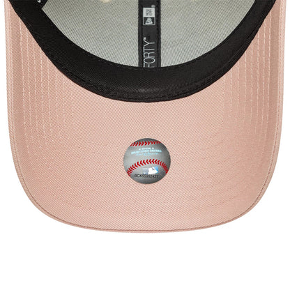Pictured is this MLB World Series Patch LA Dodgers 9FORTY cap in light beige. 6